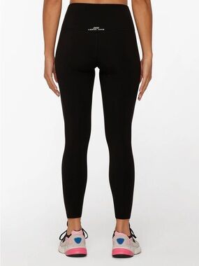 Lorna Jane Classic Black Ankle Biter Leggings